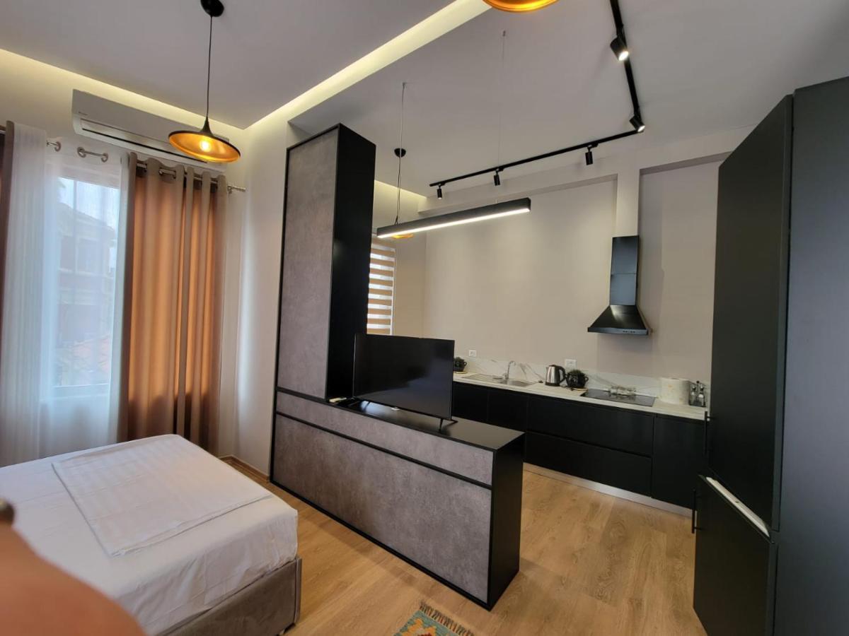 Berhami Studio Apartment Tirana Extérieur photo